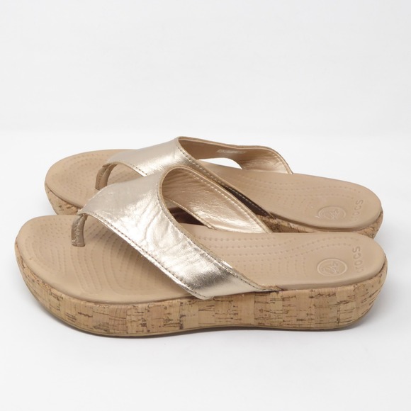 Crocs A-Leigh Womens Sandals Gold Metallic Leather Cork Wedge Flip Flops 9 - Picture 4 of 8